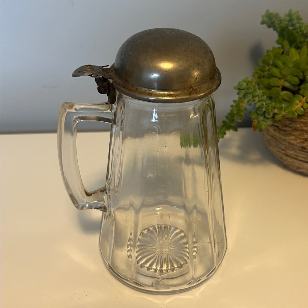 Vintage Pressed Glass Syrup Pitcher Metal Flip Lid
Starburst Base